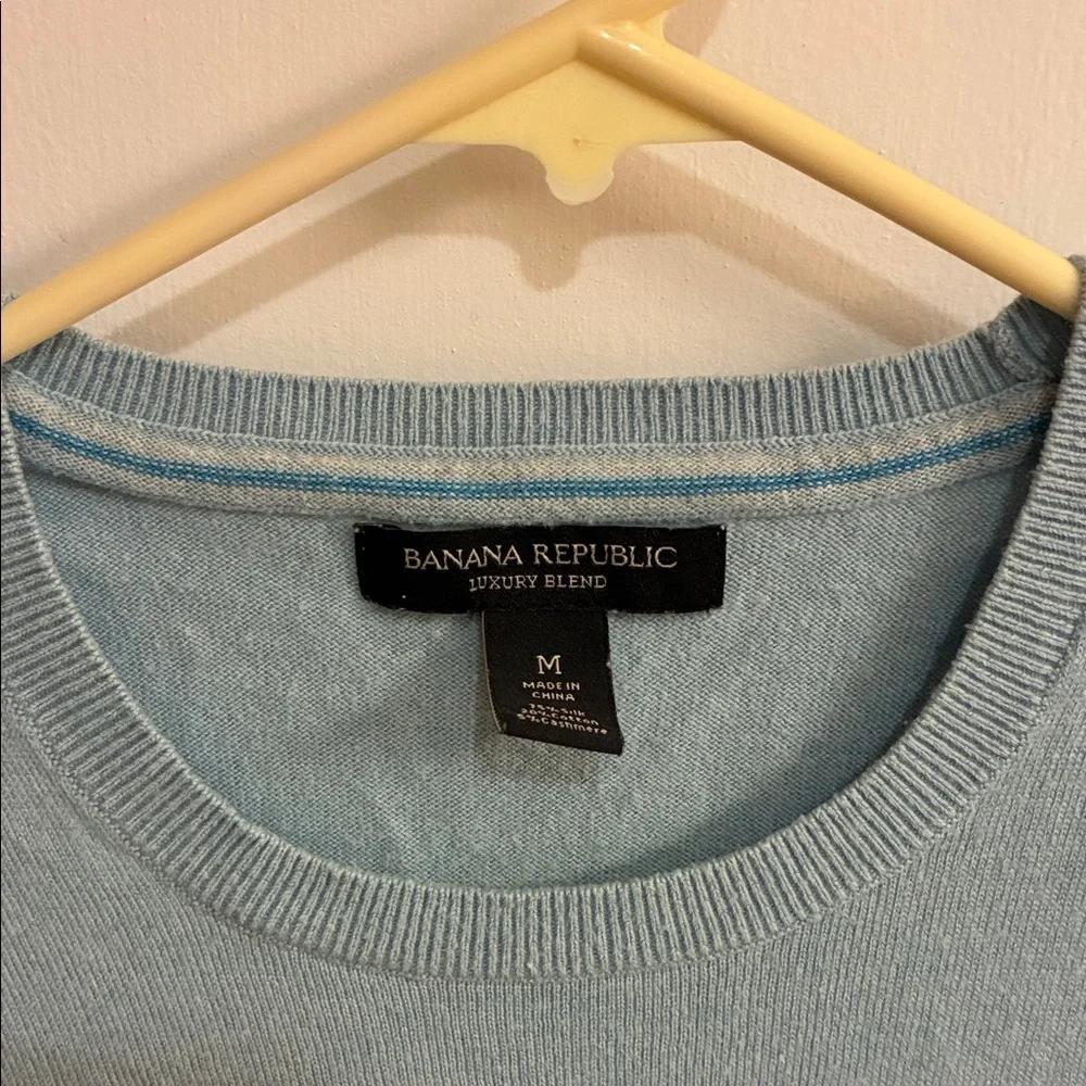 Banana Republic Men's Sky Blue Crewneck Sweater Luxury Blend in Sz M